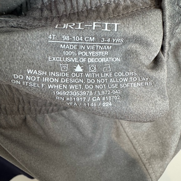 Nike Dri-Fit polo and shorts set - Picture 7 of 7